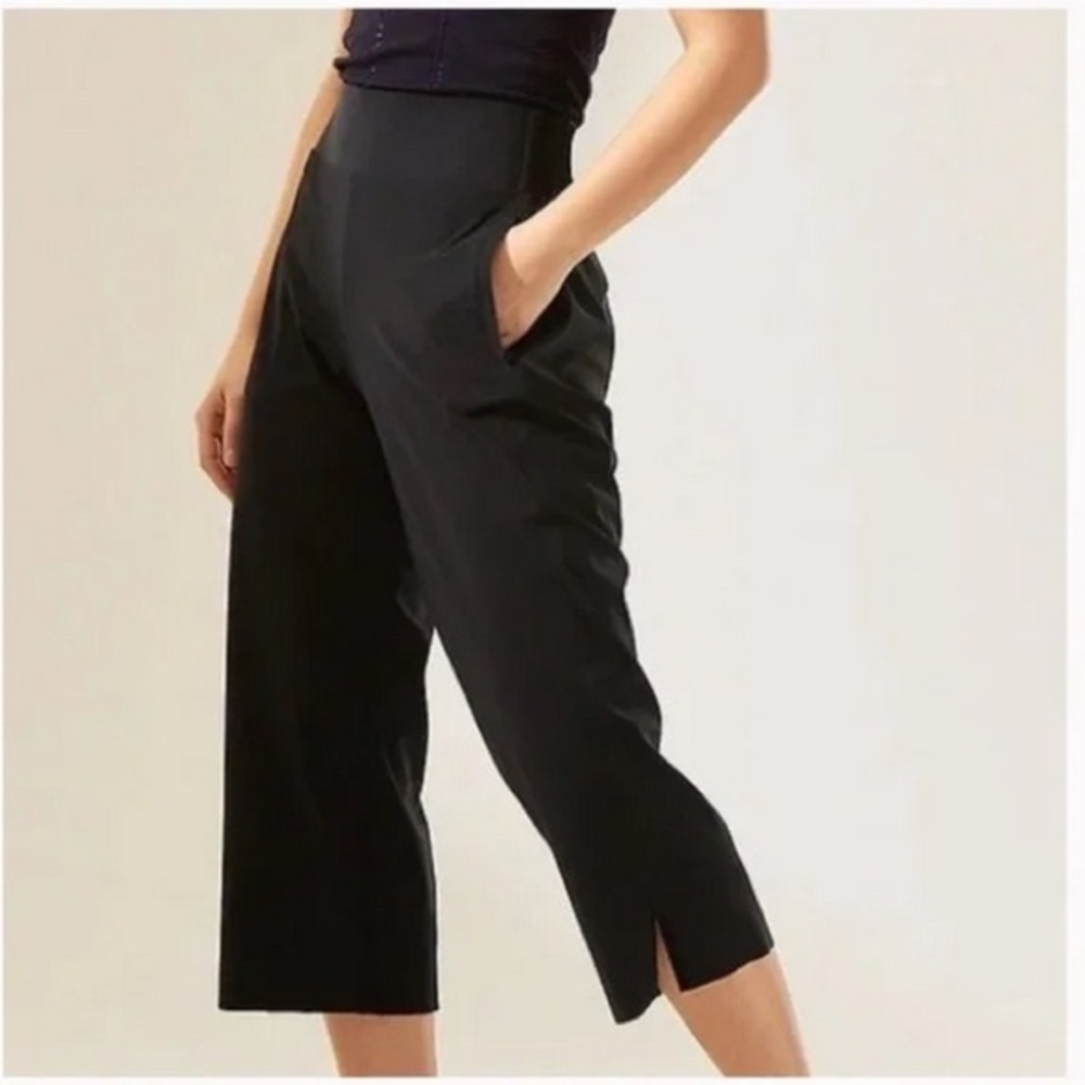 Athleta Medium Black Cosmic Crop Pants Wide Leg Pull On Stretch Casual 566699